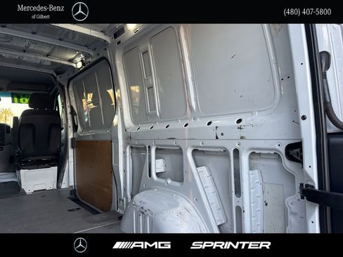 Used 2016 Mercedes-Benz Sprinter 2500 image 8
