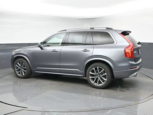 Used 2019 Volvo XC90 T5 Momentum w/ Multimedia Package FWD image 7