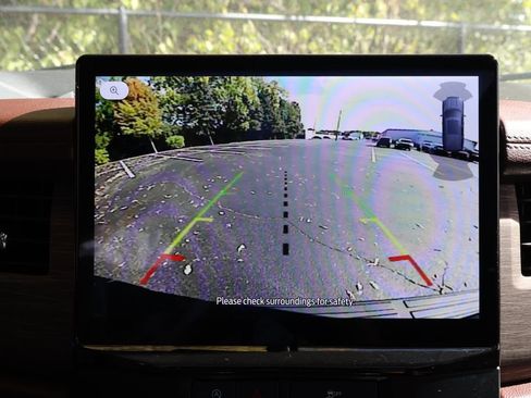 Used 2024 Ford Expedition Limited image 16