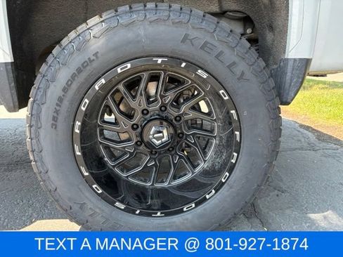 Used 2024 GMC Sierra 3500 Denali Ultimate AWD/4WD image 12
