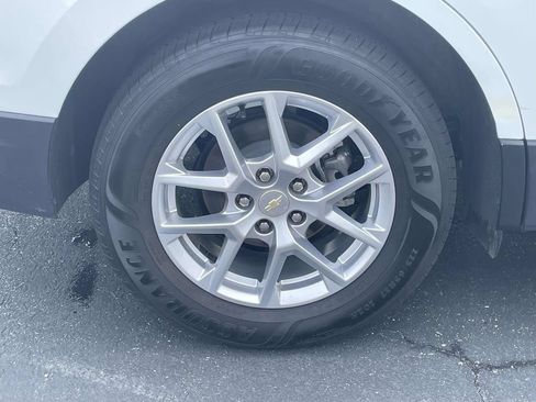 Used 2023 Chevrolet Equinox LT AWD/4WD image 7
