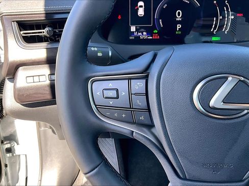 Used 2025 Lexus UX 300h FWD w/ Accessory Package (Z2) image 22