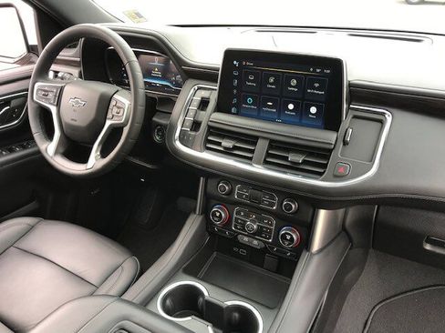 Used 2024 Chevrolet Suburban Z71 w/ Z71 Off-Road Package image 9