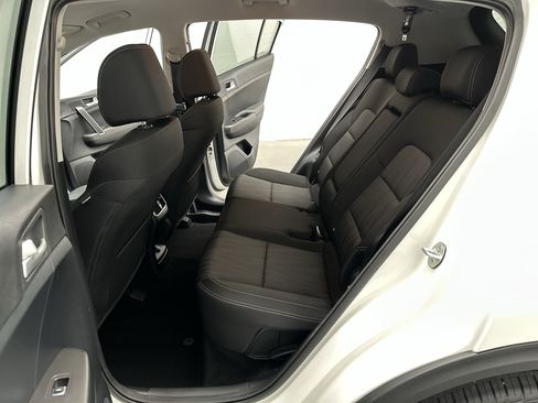 Used 2019 Kia Sportage LX AWD/4WD image 18