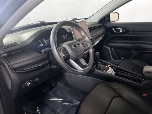 Used 2022 Jeep Compass Trailhawk w/ Trailhawk Elite Group image 9