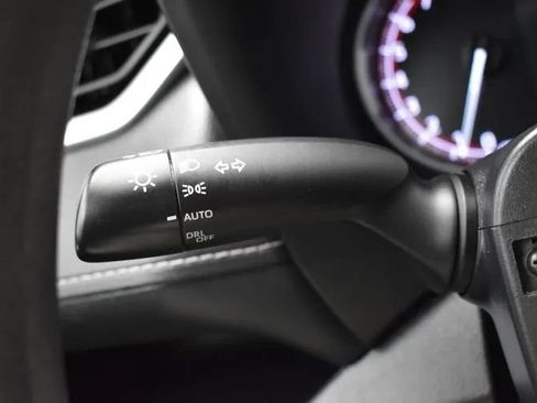 Used 2024 Toyota RAV4 XLE FWD image 25