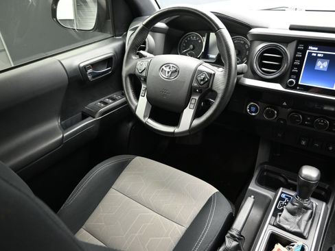 Used 2021 Toyota Tacoma TRD Off-Road AWD/4WD image 24