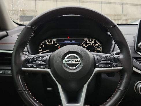 Certified 2022 Nissan Altima 2.5 SR w/ Midnight Edition Package AWD/4WD image 19