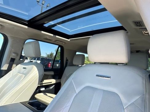 Used 2019 Ford Expedition Max Platinum AWD/4WD image 24