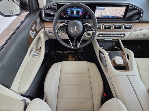 Used 2025 Mercedes-Benz GLE 350 4MATIC image 16