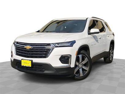 Used 2023 Chevrolet Traverse LT w/ LT Premium Package