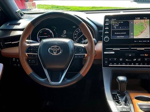 Used 2020 Toyota Avalon Limited image 8