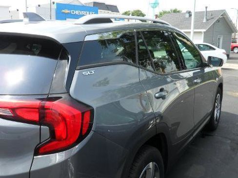 Used 2021 GMC Terrain SLT FWD image 11