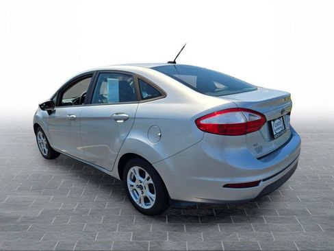 Used 2015 Ford Fiesta SE FWD image 4