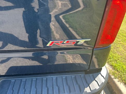 Used 2020 Chevrolet Silverado 1500 RST w/ Texas Edition RWD image 13