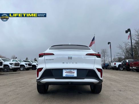 Used 2024 Buick Envista Preferred w/ Convenience I Package image 11