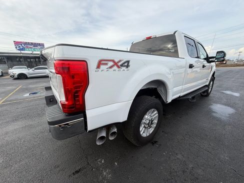Used 2019 Ford F250 XLT w/ XLT Value Package image 3