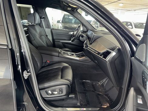 Certified 2025 BMW X7 xDrive40i w/ Executive Package image 10