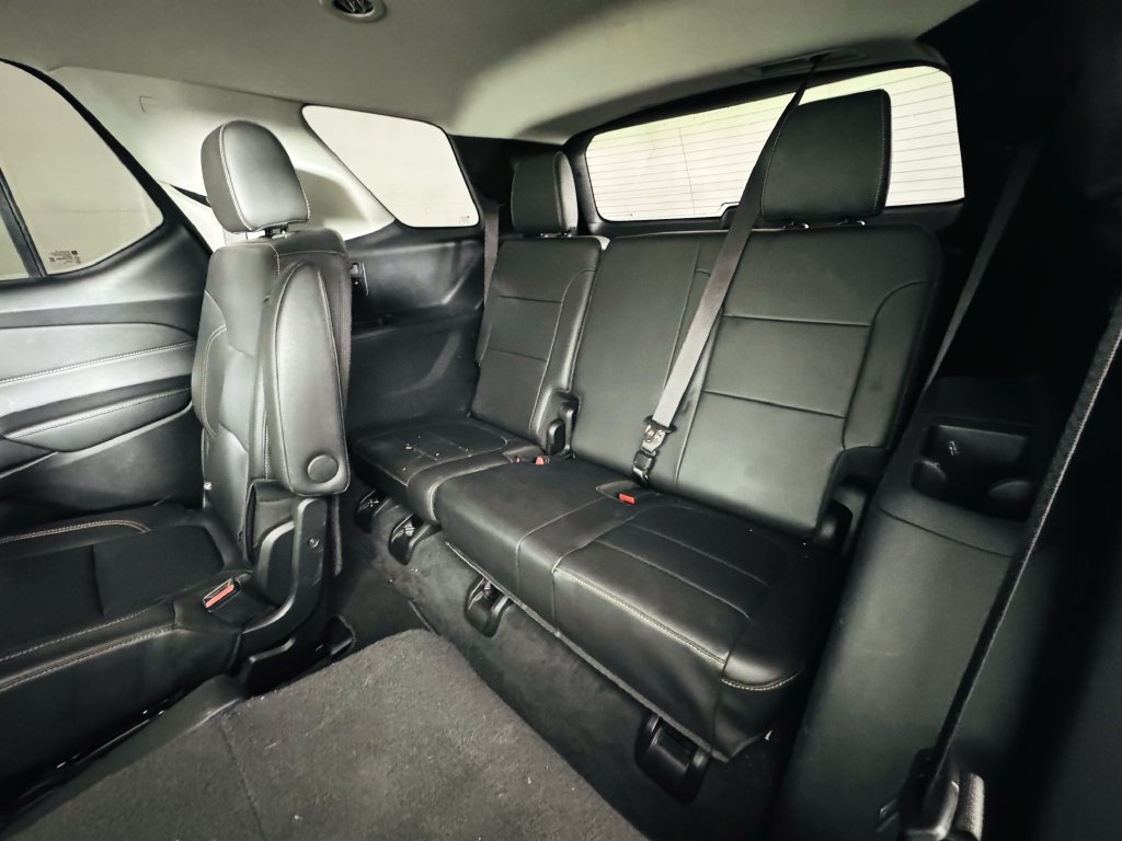 Used 2021 Chevrolet Traverse RS FWD image 23