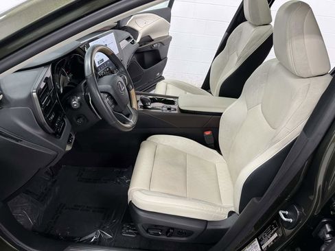 Used 2024 Lexus RX 350 AWD image 14