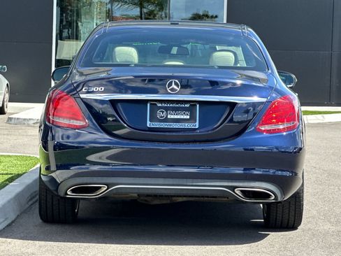 Used 2018 Mercedes-Benz C 300 Sedan image 4