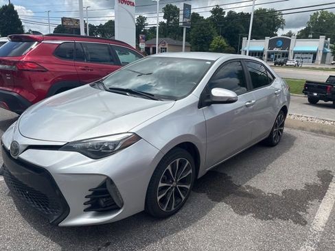 Used 2019 Toyota Corolla SE FWD image 1