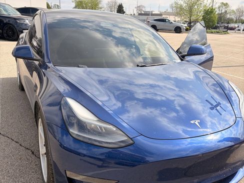 Used 2021 Tesla Model 3 Performance image 1