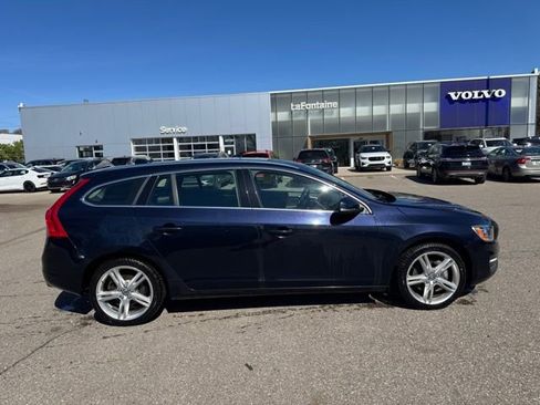 Used 2016 Volvo V60 T5 Premier image 3