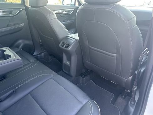 Used 2023 Buick Envision Essence image 40