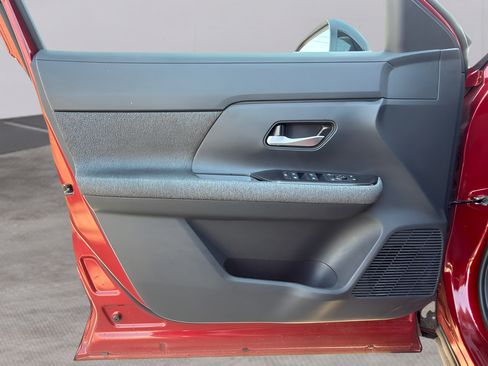 Used 2026 Nissan Kicks SV w/ Cold Weather Package FWD image 20