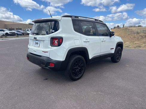 Used 2018 Jeep Renegade Trailhawk image 4