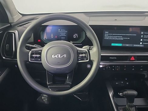 Certified 2025 Kia Sorento LX FWD image 21