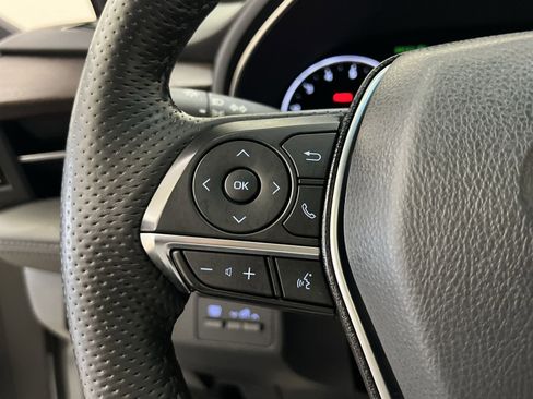 Used 2022 Toyota Avalon Limited image 34