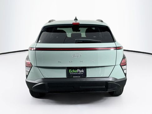 Used 2025 Hyundai Kona SEL FWD image 7