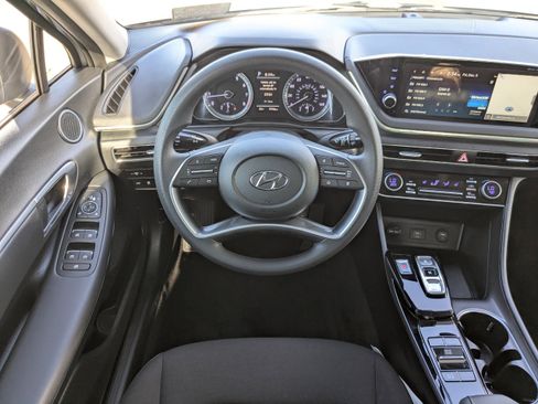 Used 2023 Hyundai Sonata SEL w/ Preferred Accessory Package image 17