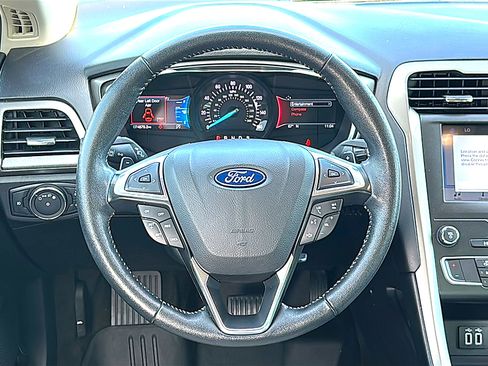 Used 2019 Ford Fusion SE w/ Equipment Group 151A image 27