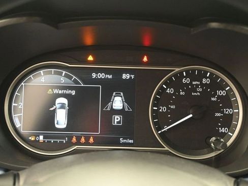 New 2025 Nissan Versa SV w/ Trunk Package image 32