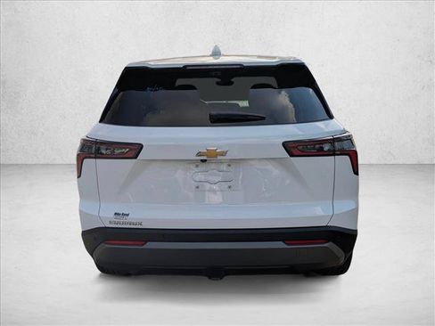 Used 2025 Chevrolet Equinox LT w/ Safety and Technology Package FWD image 6