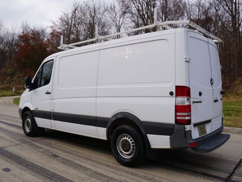 Used 2012 Mercedes-Benz Sprinter 2500 image 4