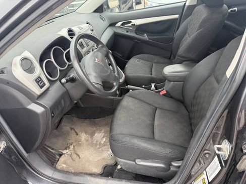 Used 2009 Pontiac Vibe w/ Preferred Package FWD image 15