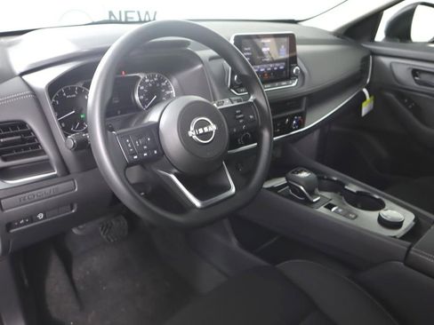 Certified 2025 Nissan Rogue S image 11