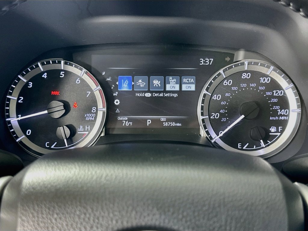 Certified 2025 Toyota Highlander XLE FWD image 12
