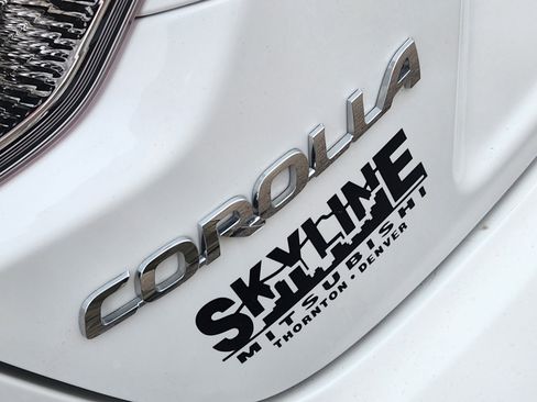 Used 2025 Toyota Corolla LE FWD image 8