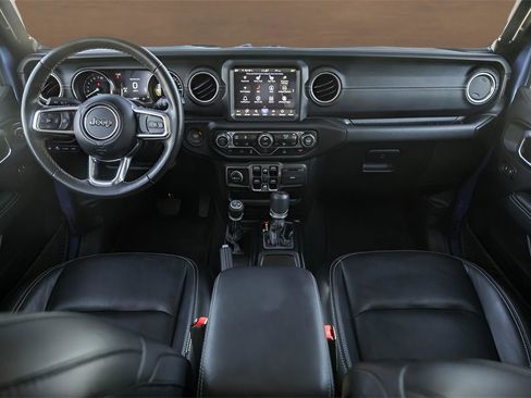 Used 2022 Jeep Wrangler Unlimited Sahara w/ Cold Weather Group image 24