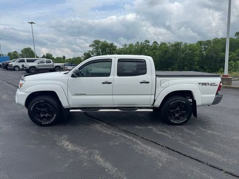 Used 2015 Toyota Tacoma 4x4 Double Cab w/ TRD Off-Road Package image 6