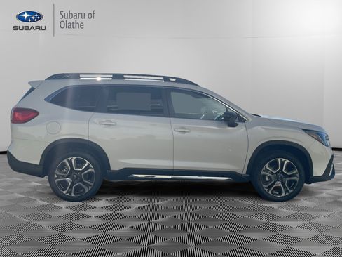 New 2025 Subaru Ascent Limited image 6