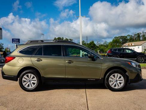 Used 2019 Subaru Outback 2.5i Premium AWD/4WD image 19