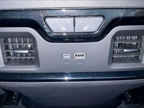Used 2024 GMC Sierra 1500 AT4 w/ Technology Package AWD/4WD image 26