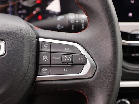 Used 2024 Jeep Compass Trailhawk AWD/4WD image 12