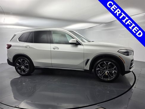 Certified 2023 BMW X5 sDrive40i w/ Climate Comfort Package image 3